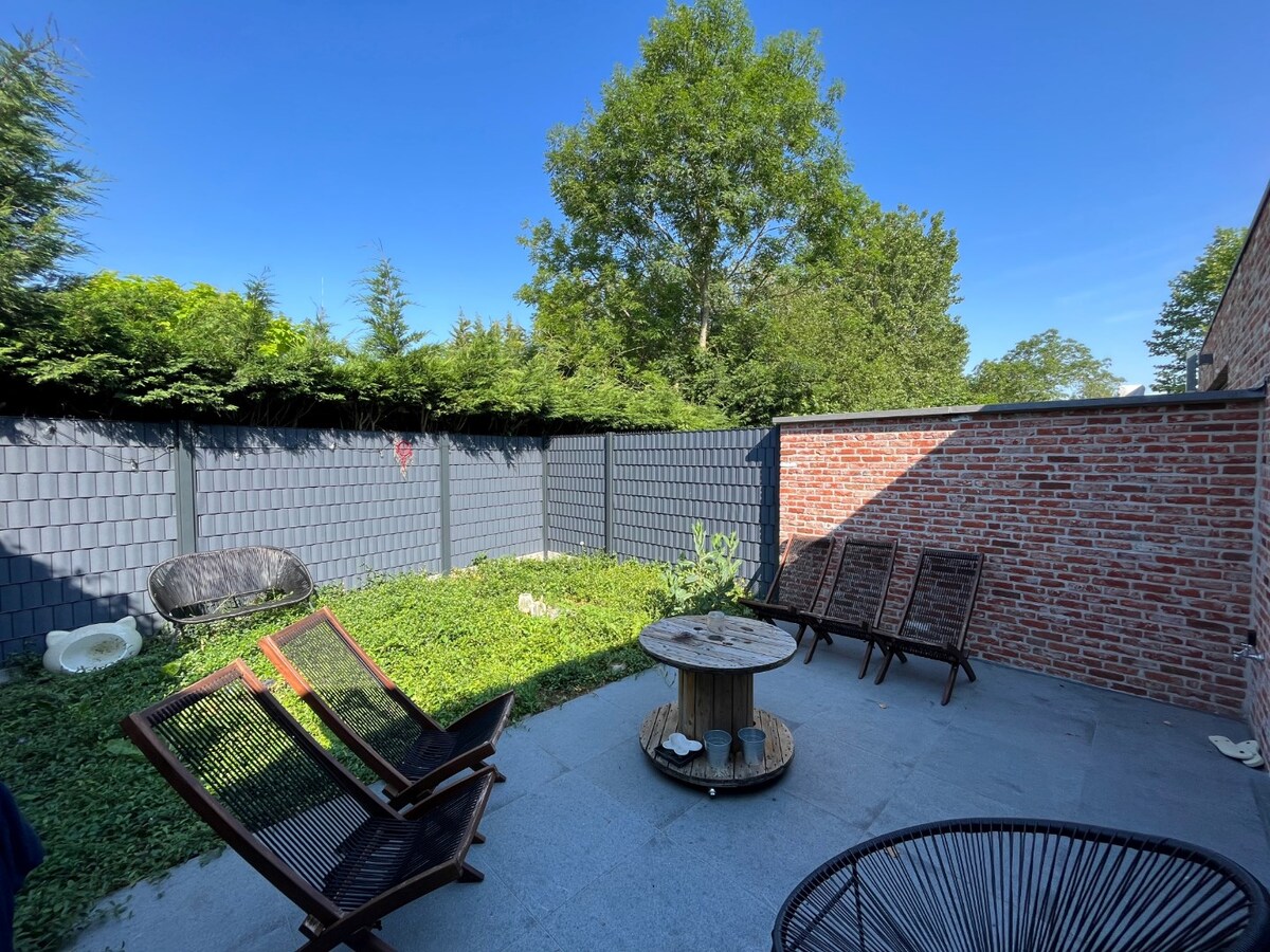 Recente nieuwbouwwoning in centrum Gavere 