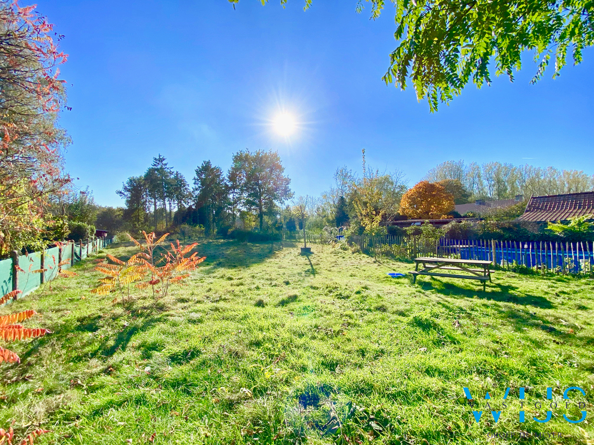 Te renoveren gezinswoning op een zonnig perceel van 1184m² te Wachtebeke ! 