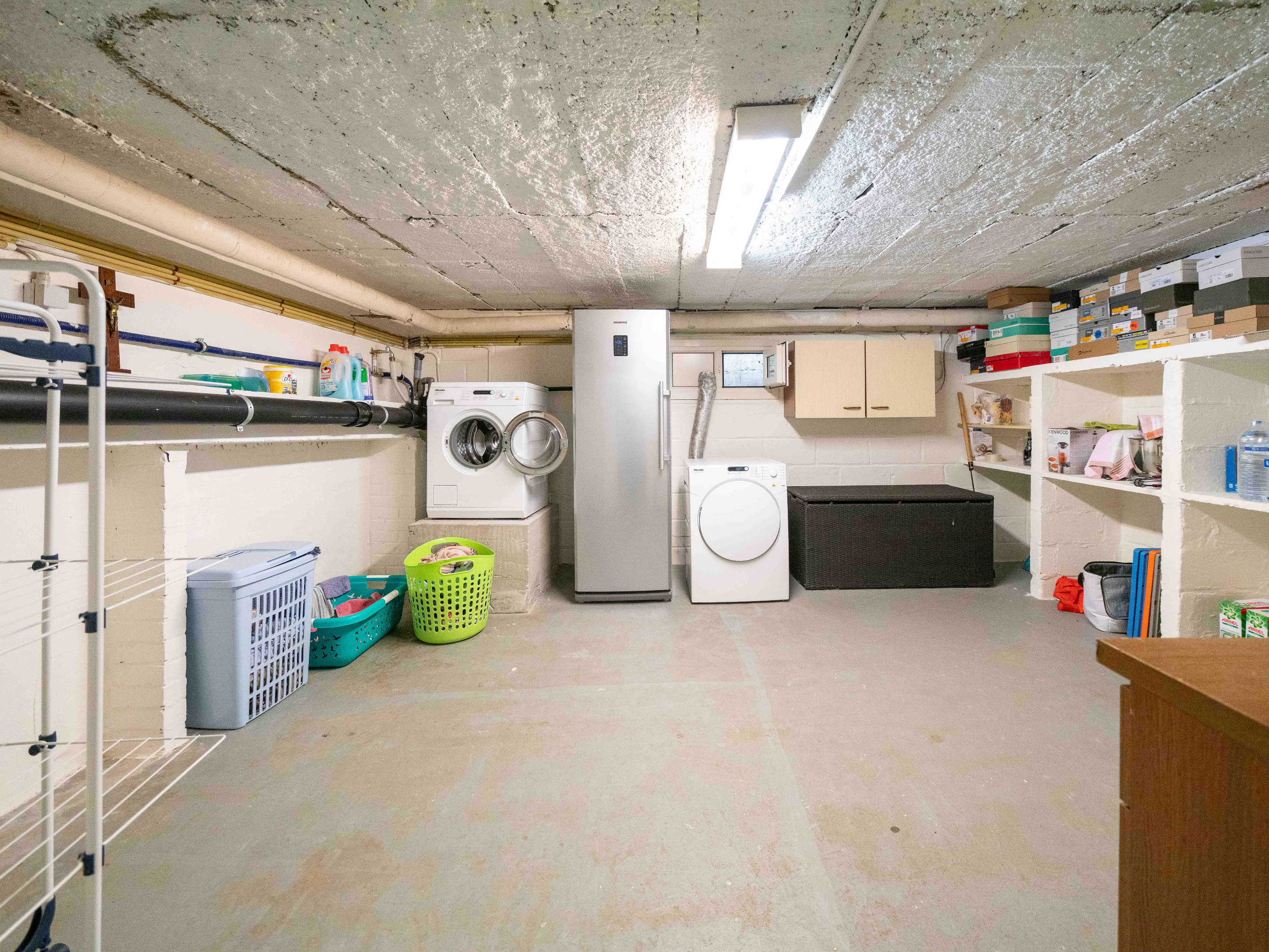 Zeer ruime gezinswoning met 4 slaapkamers en bureel 