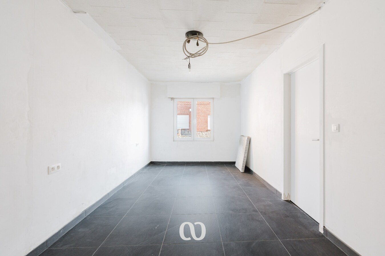 Instapklare gerenoveerde woning met ruime aanbouw en grote tuin in Brakel 