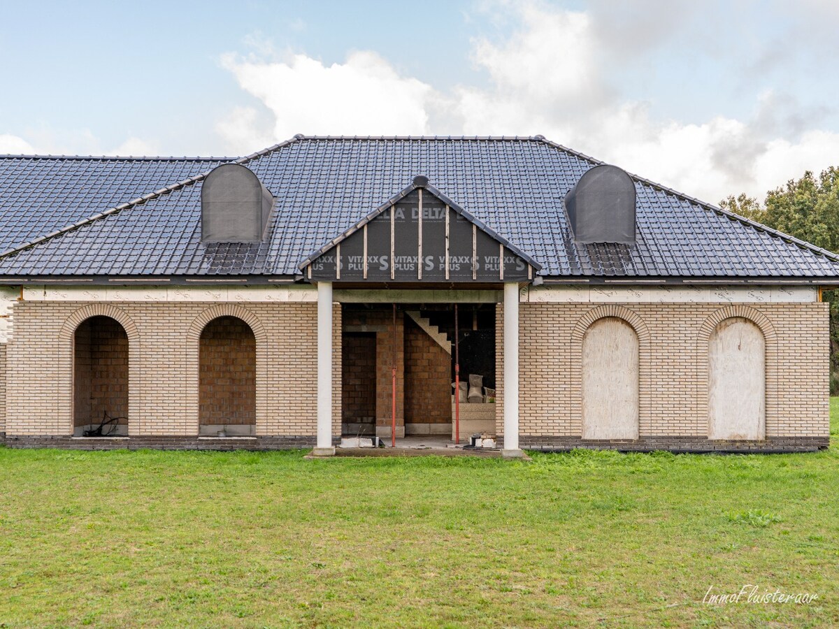 Beautiful rough construction villa in prime location 