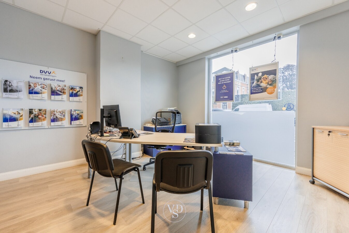 Wonen en/of werken. Met tuin (achteraan toegankelijk). 