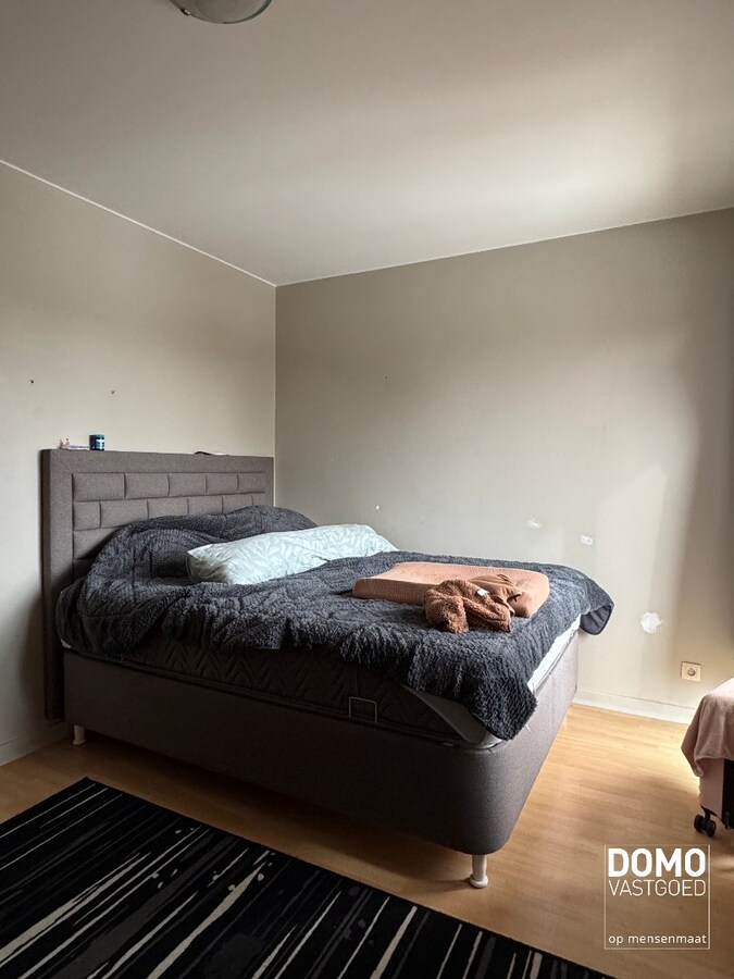 RUIM APPARTEMENT MET 2 SLAAPKAMERS IN HET CENTRUM VAN BERINGEN 