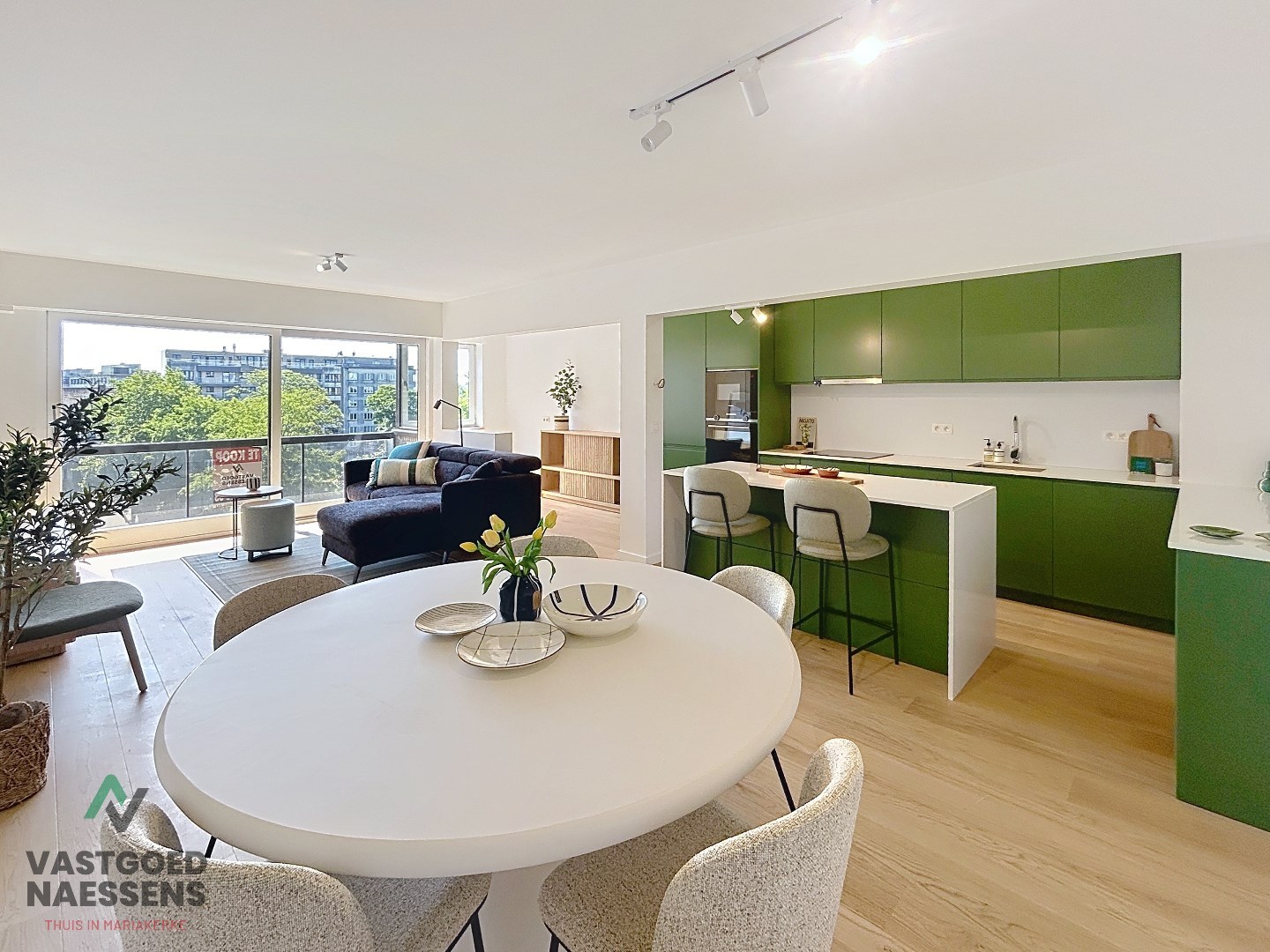 LUXUEUS GERENOVEERD 2 SLPK APP MET ZICHT OP GROEN 