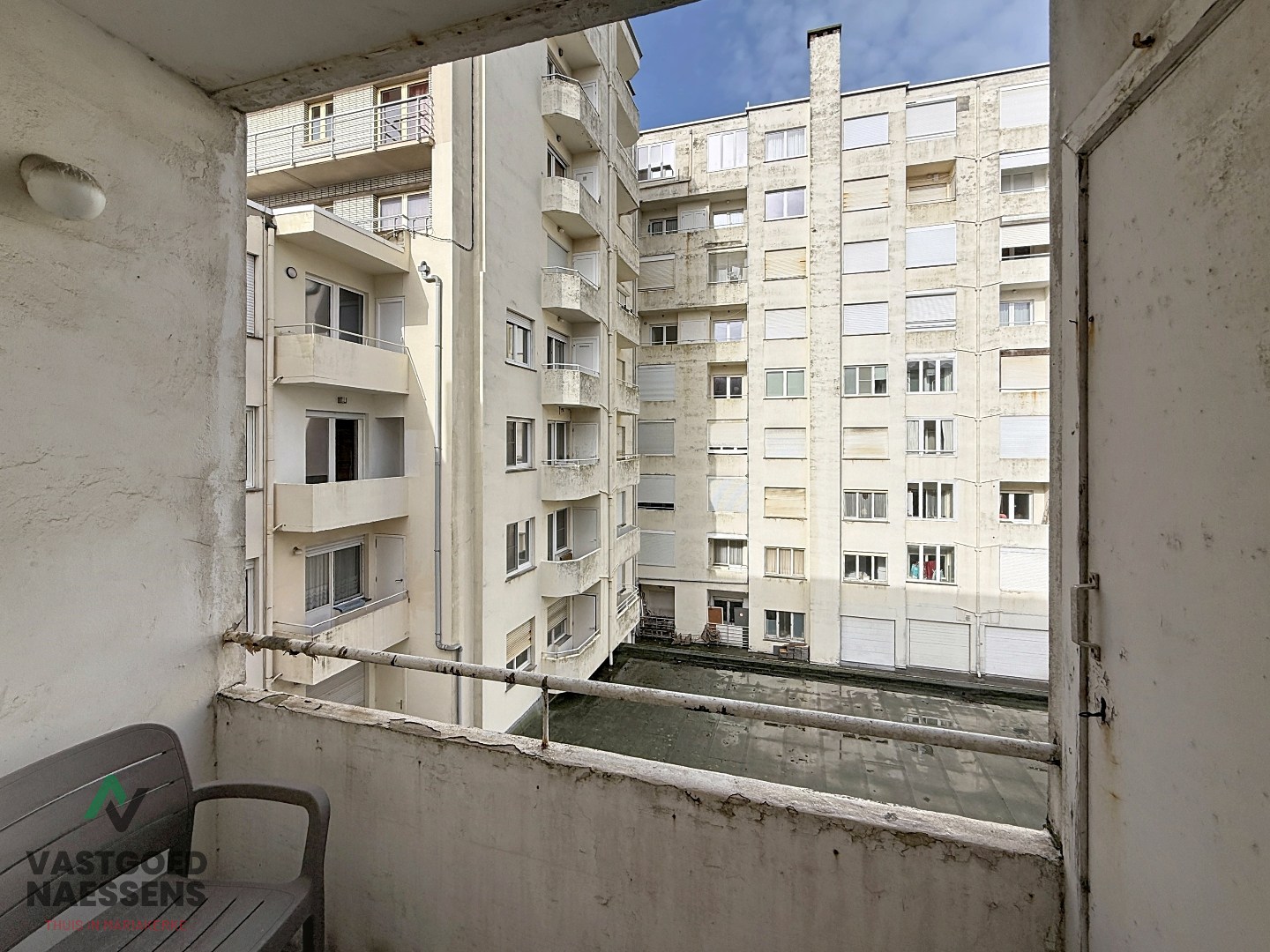 Prêt à emménager, appartement d'une chambre près de la digue. 