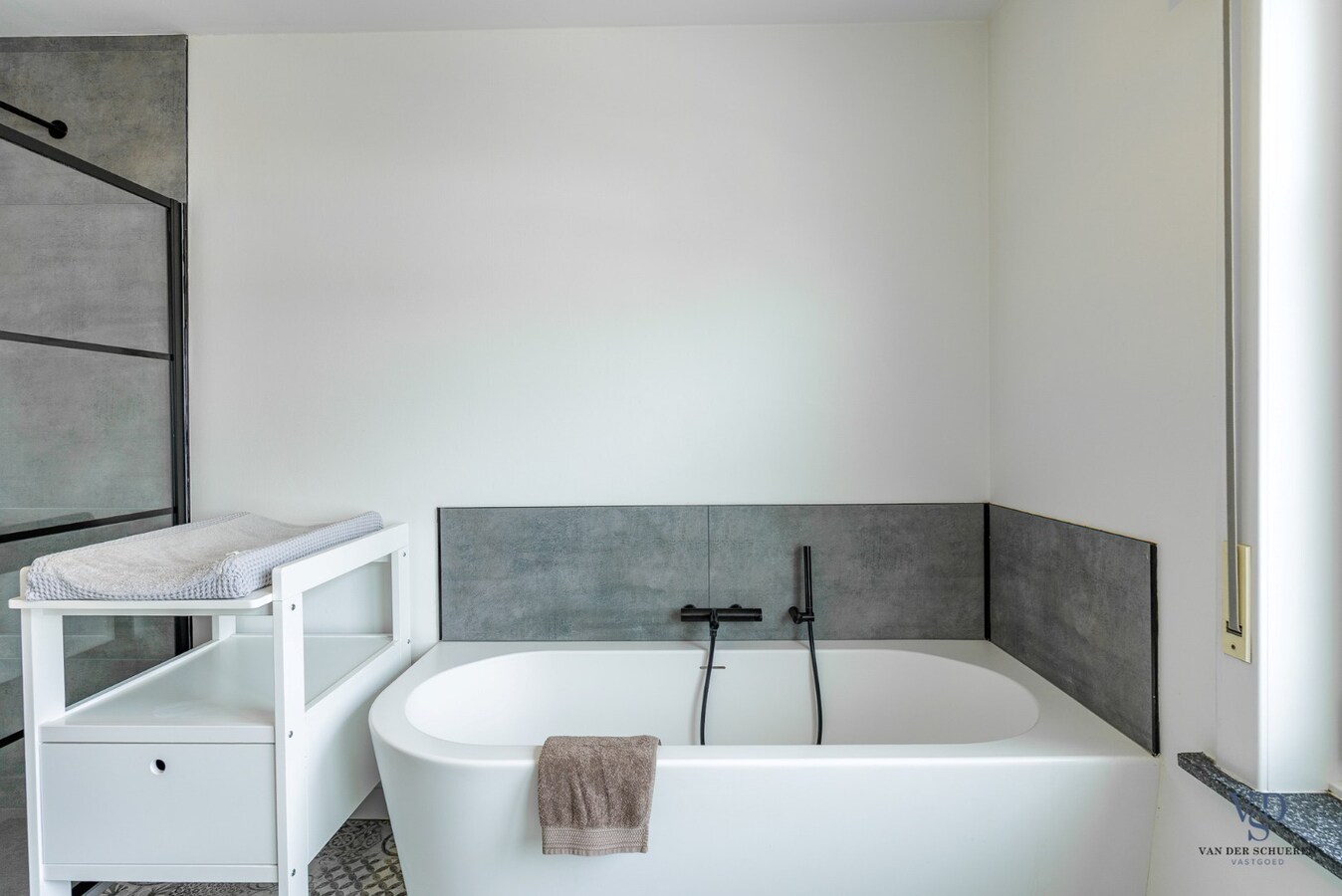 Stijlvol gerenoveerde woning. 