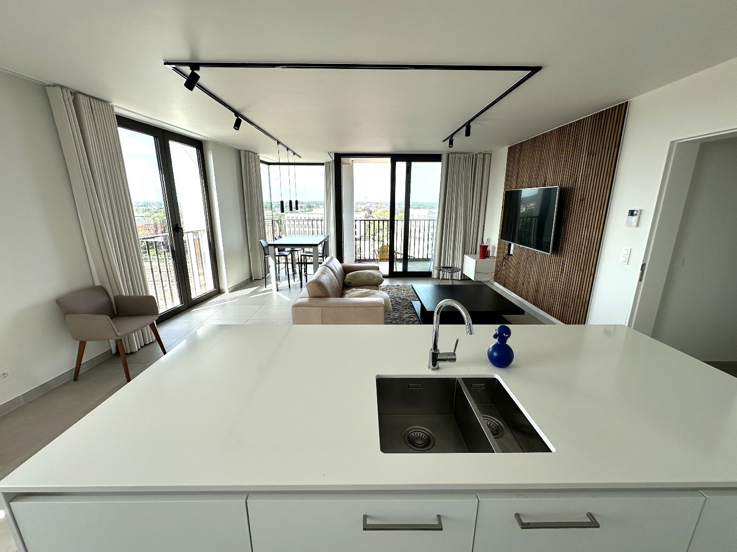 Prachtig appartement (117 m²) met 2 slpk en mooi terras, (+ autostaanplaats), Brugge 