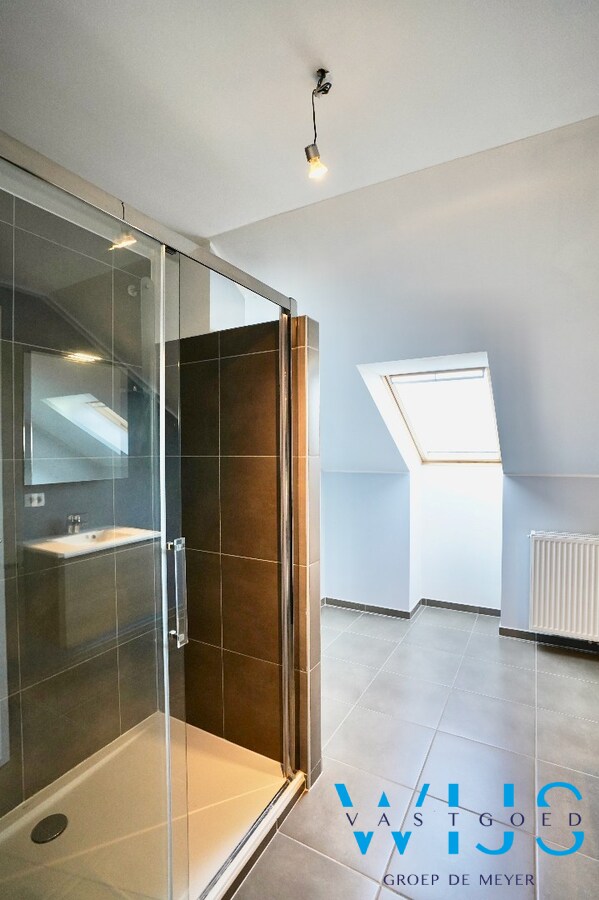 Recent duplexappartement met zeer aangenaam terras te Ertvelde ! 