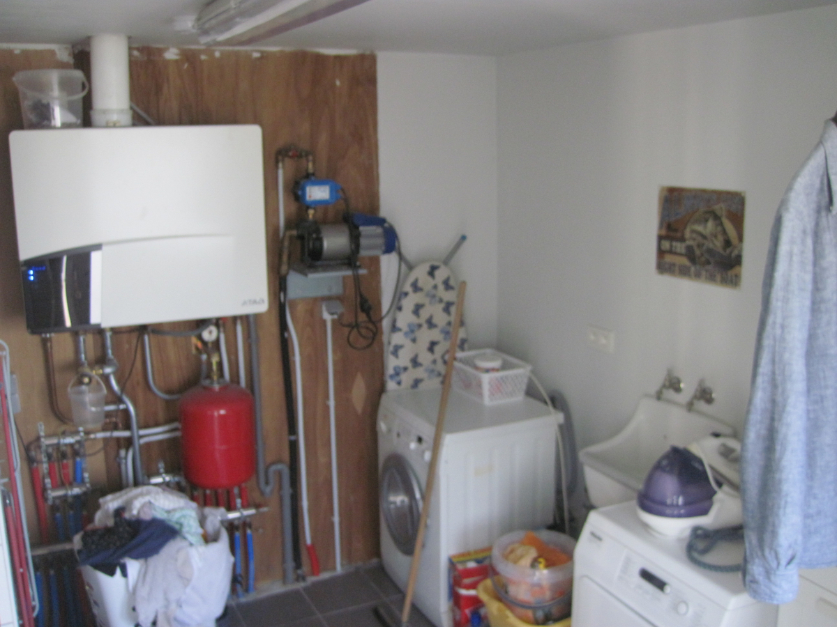 Prachtige Half Open Bebouwing - vernieuwd in 2012 !! 