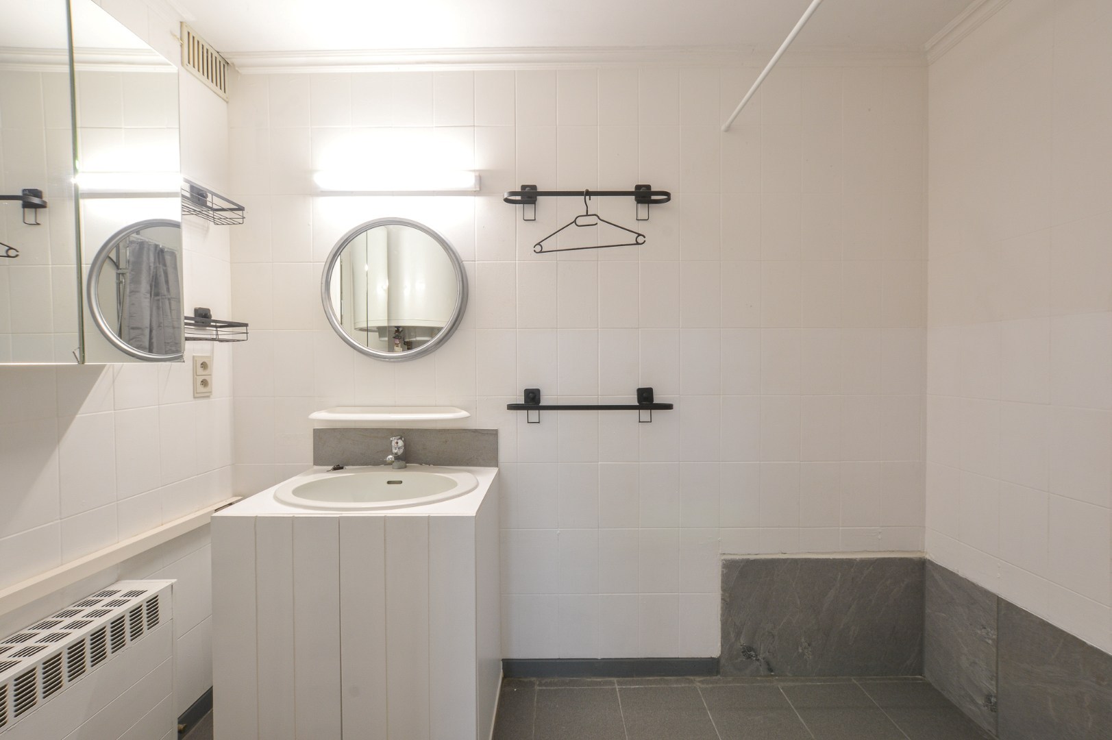 Interessante opbrengsteigendom met 5 volledig verhuurde appartementen in het centrum van Oudenburg 