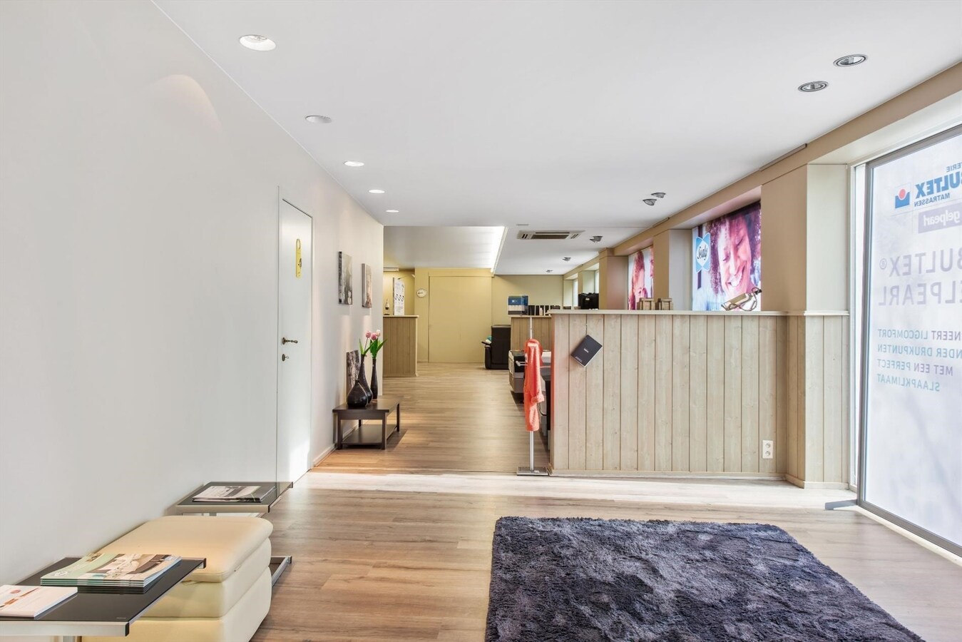 Uitstekend gelegen, gelijkvloerse handelsruimte in het centrum van Diksmuide 