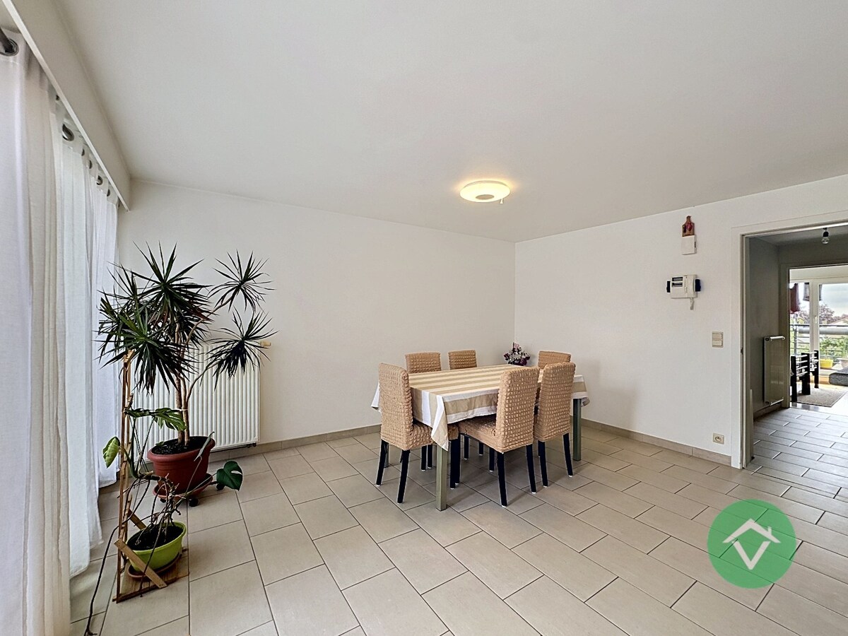 Instapklaar appartement met 4 slaapkamers en 2 badkamers in centrum Gistel 