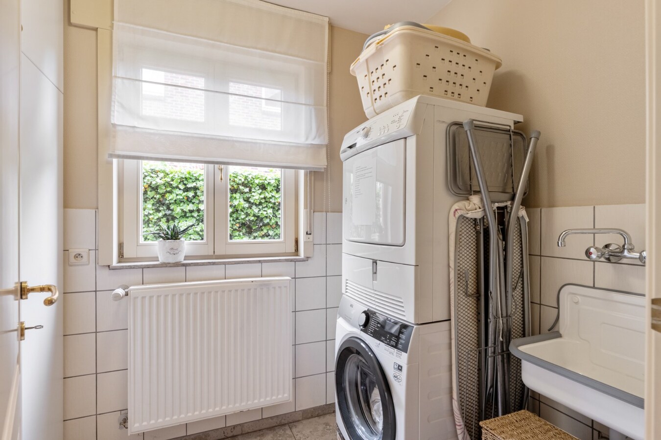 Stijlvolle, goed afgewerkte woning op een perceel van 6a32ca op een rustige locatie te Kinrooi! 