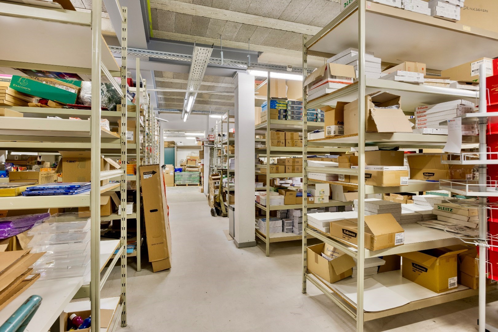 Handelspand centrum Halle met parking 