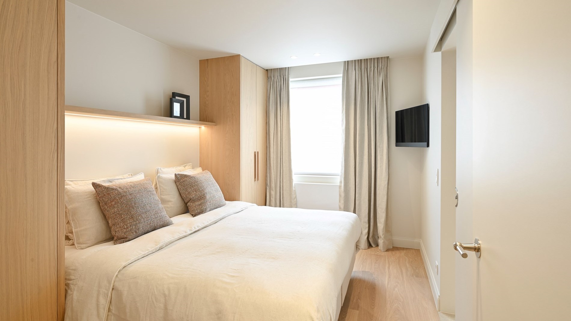 Magnifique appartement d'angle avec 3 chambres à coucher situé idéalement au milieu de l'avenue Lippens à Knokke. 