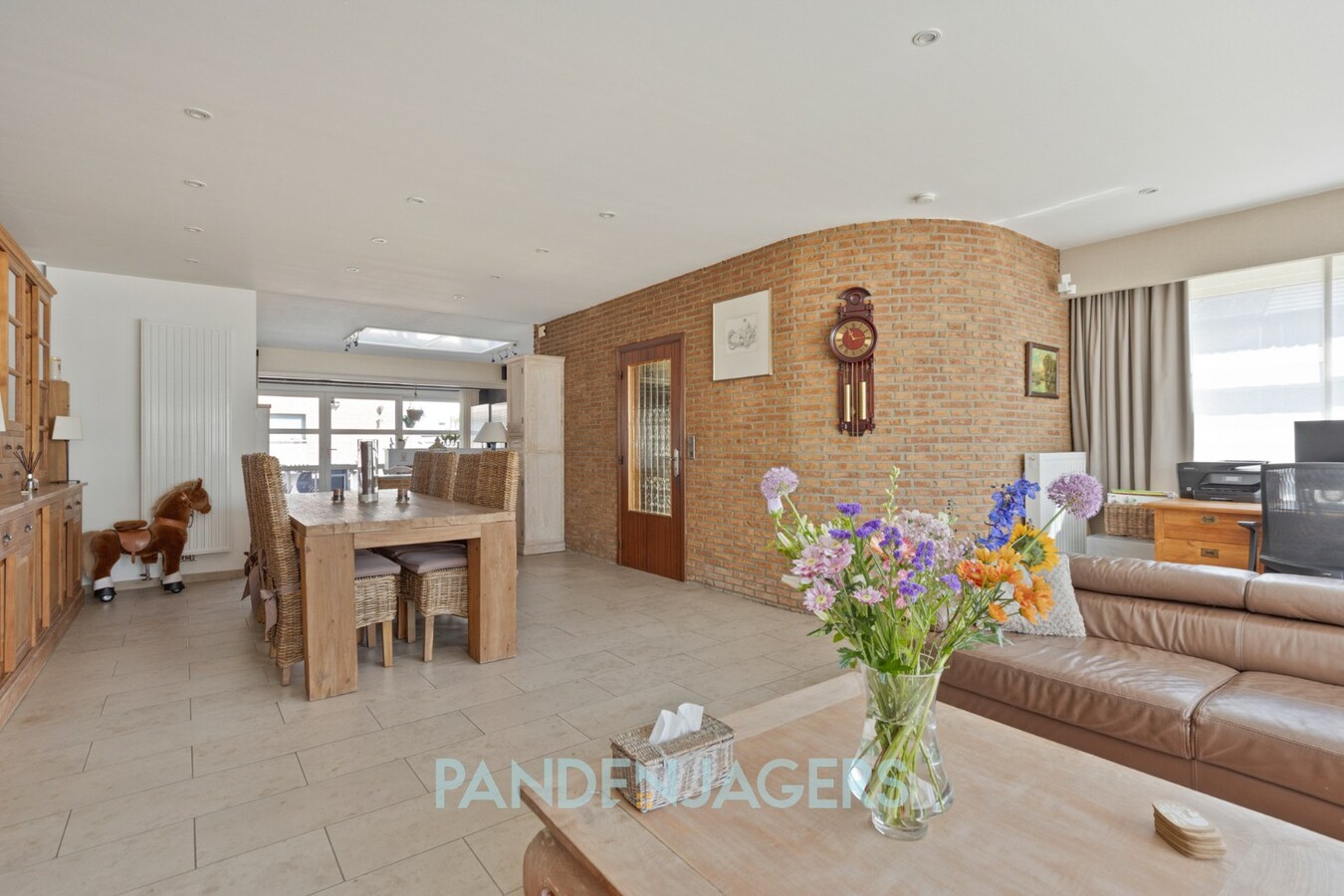 Lichtrijke halfopen bebouwing op toplocatie te Lint 