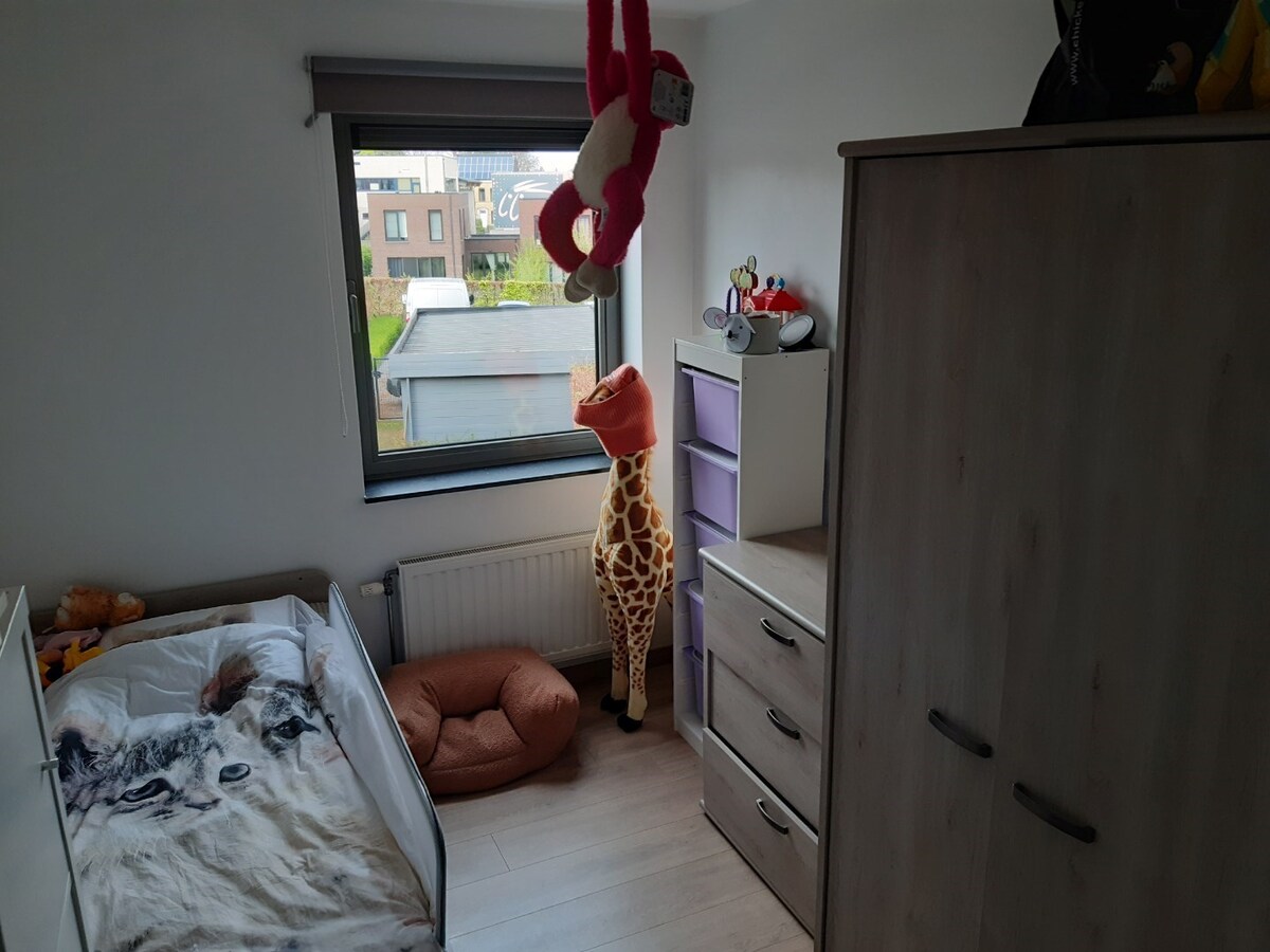 Eigentijds wonen met mega-kelder. 