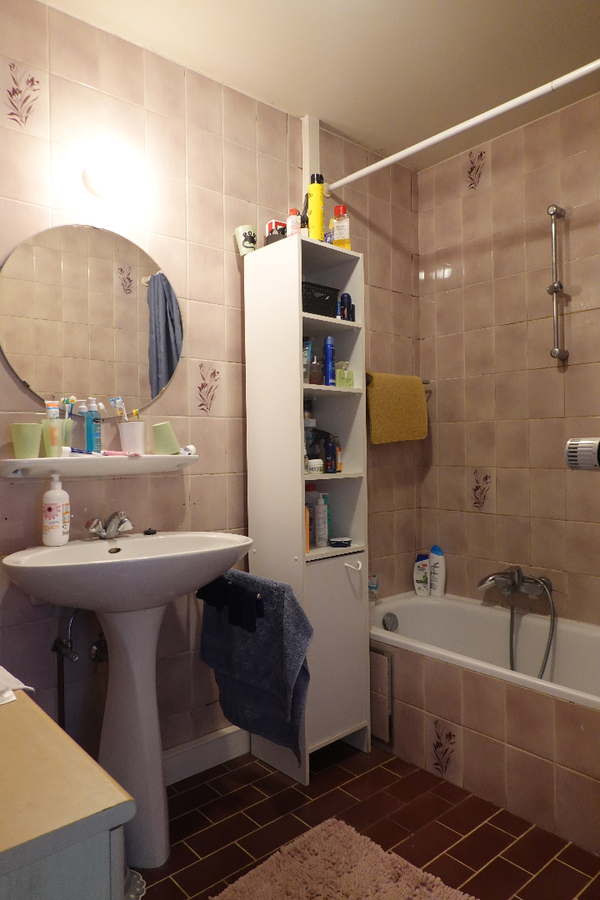 Ruim appartement op uitstekende locatie met garage 