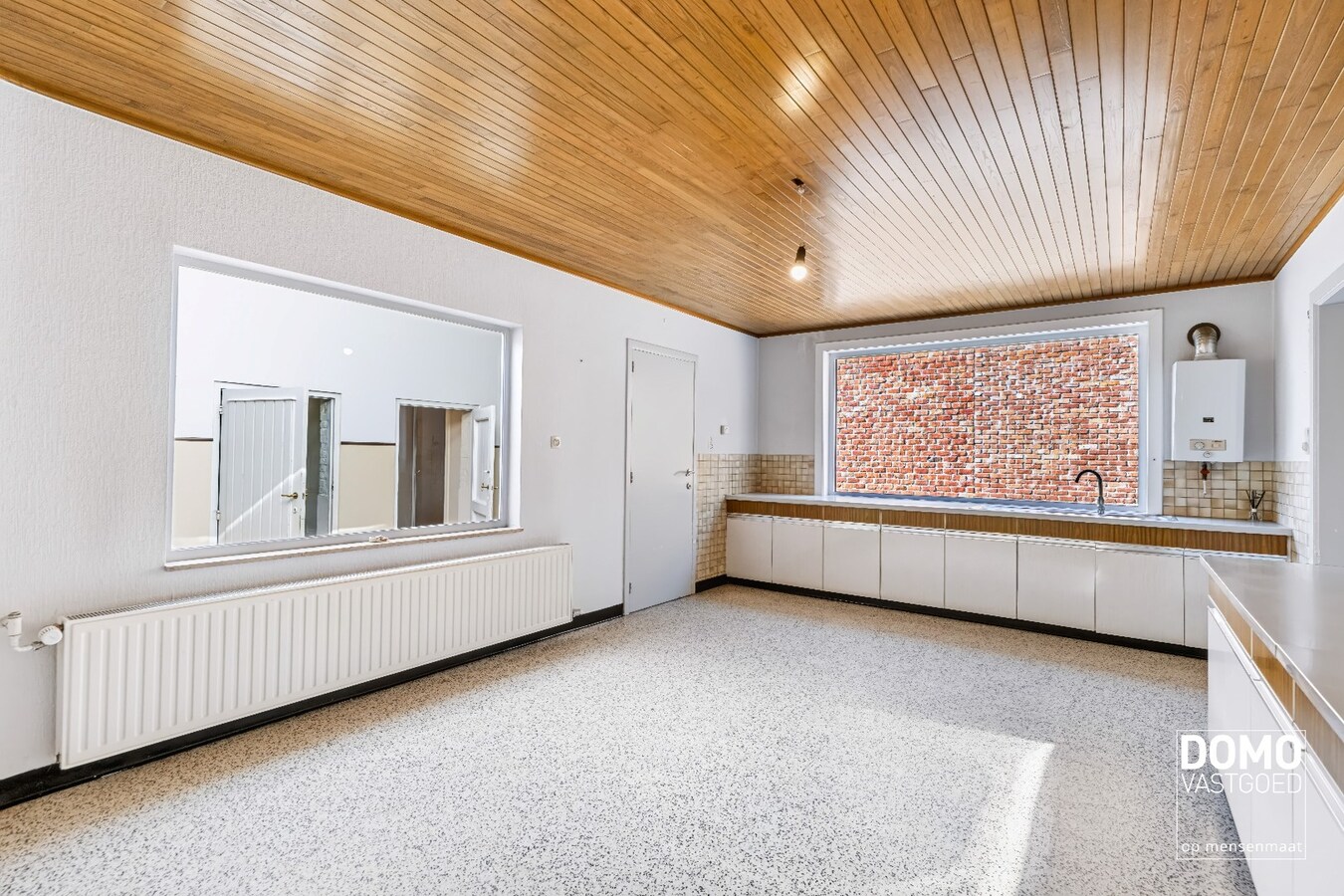 Zeer goed onderhouden woning op 9 are met potentieel 