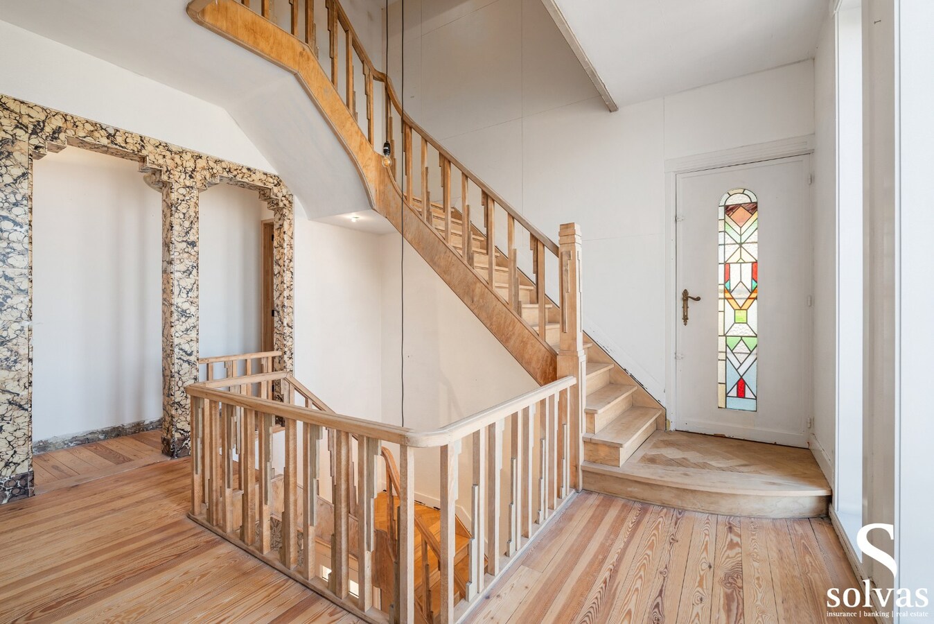 Exclusieve villa met karakter op riant perceel in hartje Zomergem 