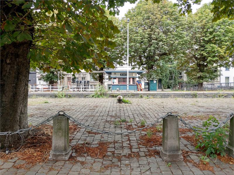 Fantastisch gelegen en gerenoveerde woning met 4 slaapkamers! 