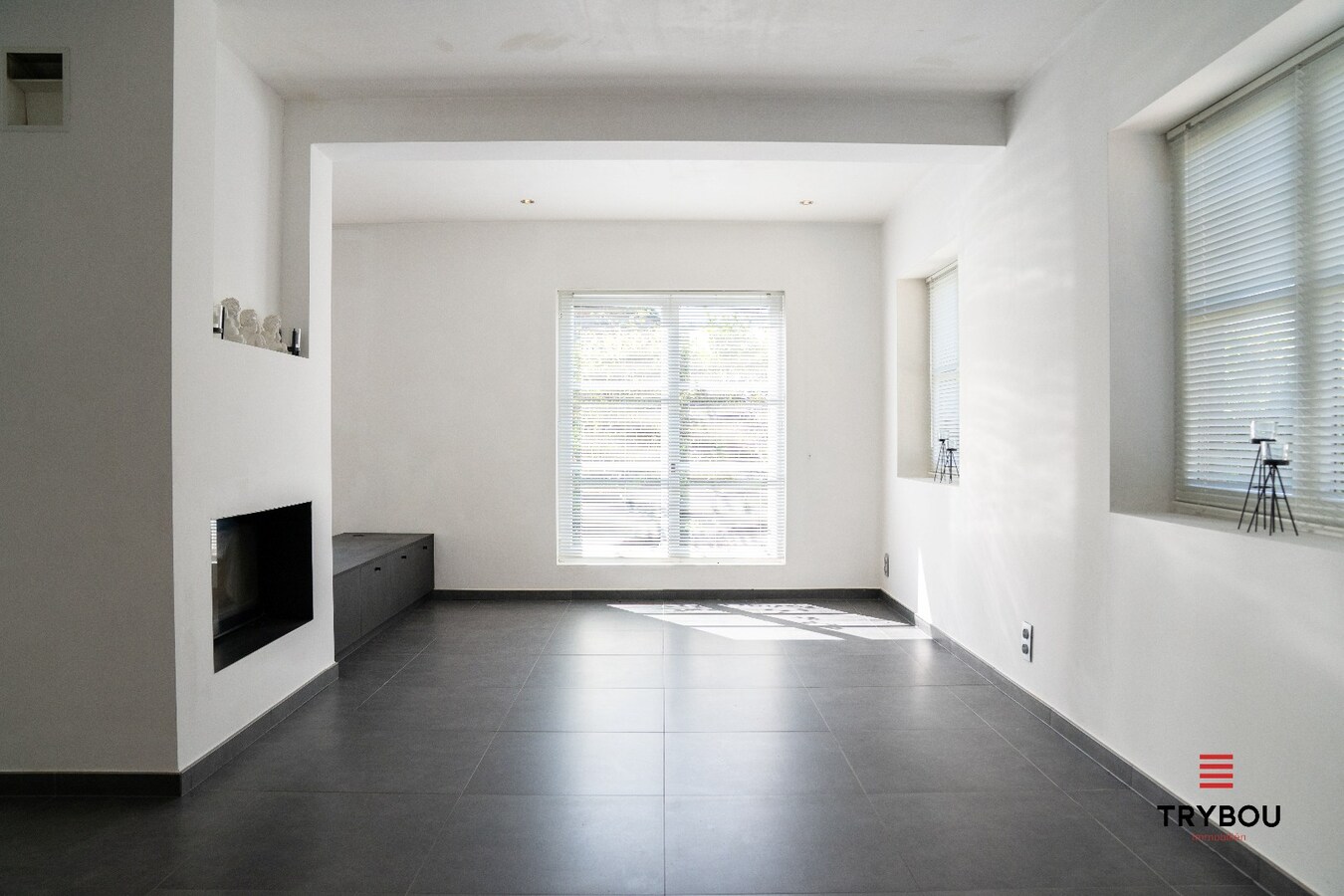 Alleenstaande woning met 4 slaapkamers in Merkem! 