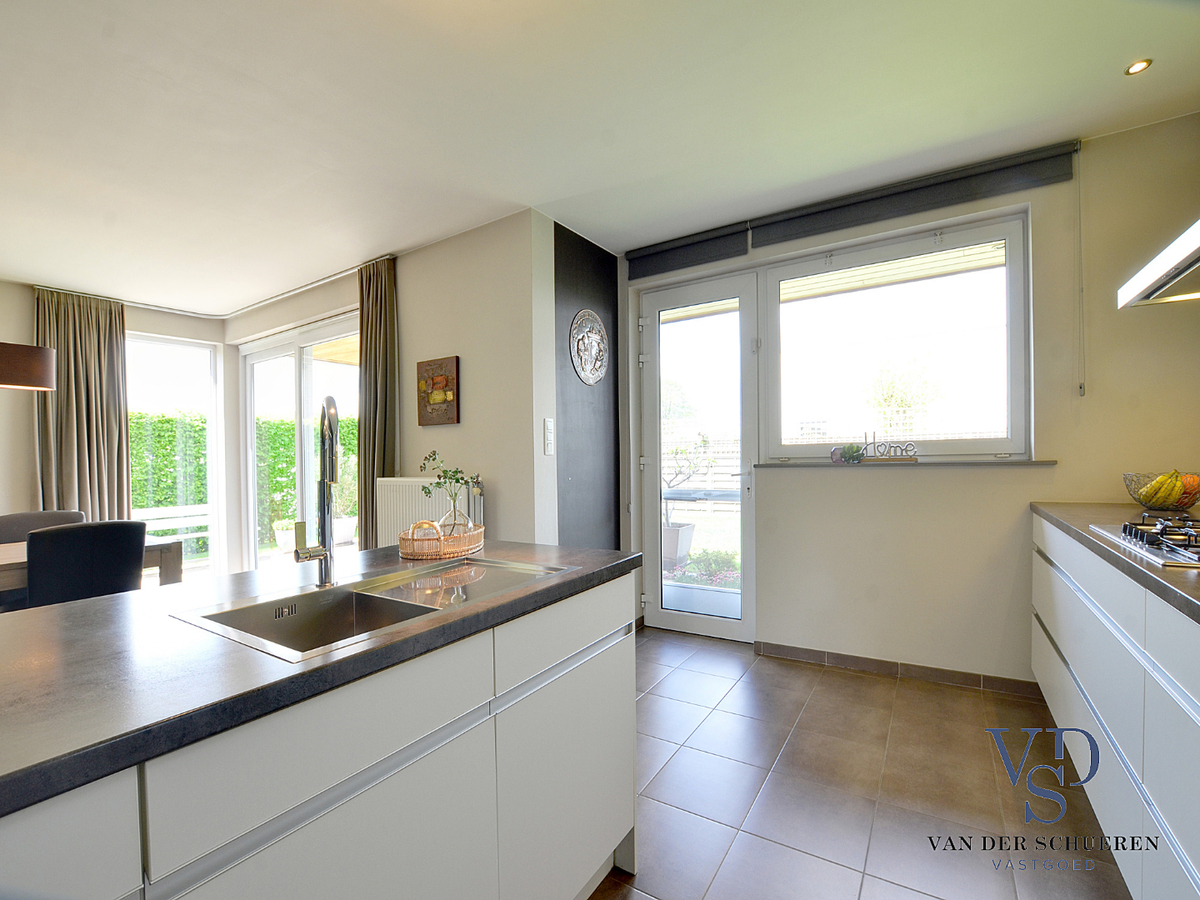 Eigentijdse, energiezuinige Open Bebouwing. Tijdloos én praktisch ! 