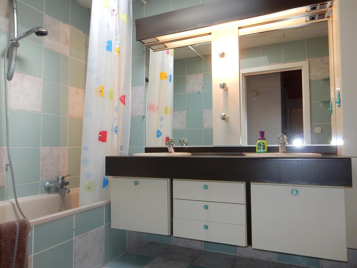 Instapklare woning met 4 slaapkamers in een kindvriendelijke buurt 