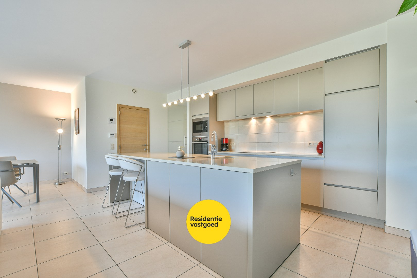 Luxueus afgewerkt 2-slaapkamerappartement met terrassen en tuin op toplocatie! 