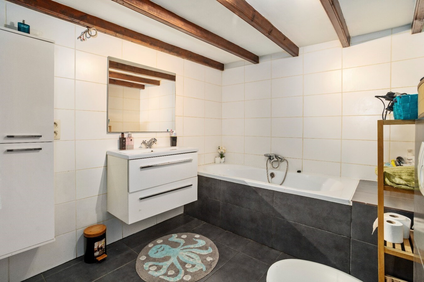 Gerenoveerde woning op ruim perceel van 1197 m² 