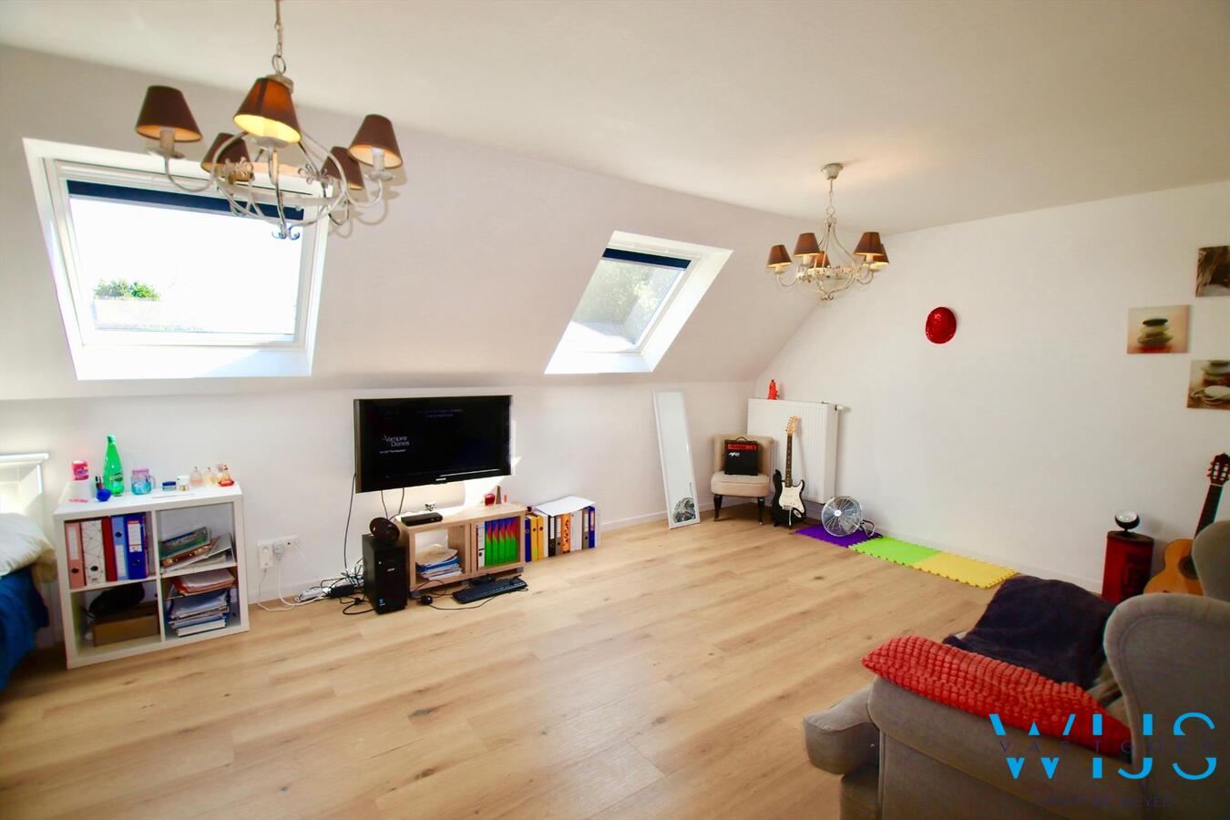 Enorm ruime nieuwbouwwoning op een perceel van 1088 m² te ERTVELDE ! 