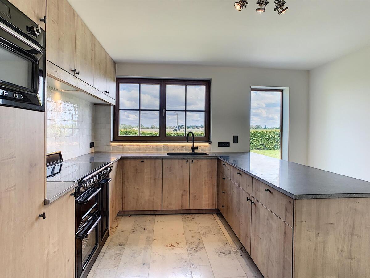 Exclusieve villa te huur in Kruishoutem 