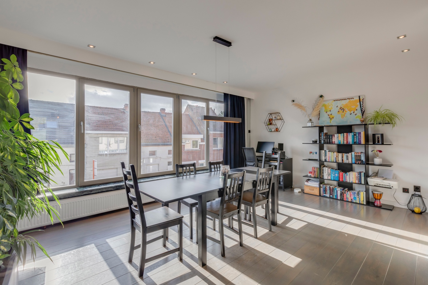 Lichtrijk en ruim duplexappartement met fantastisch terras 