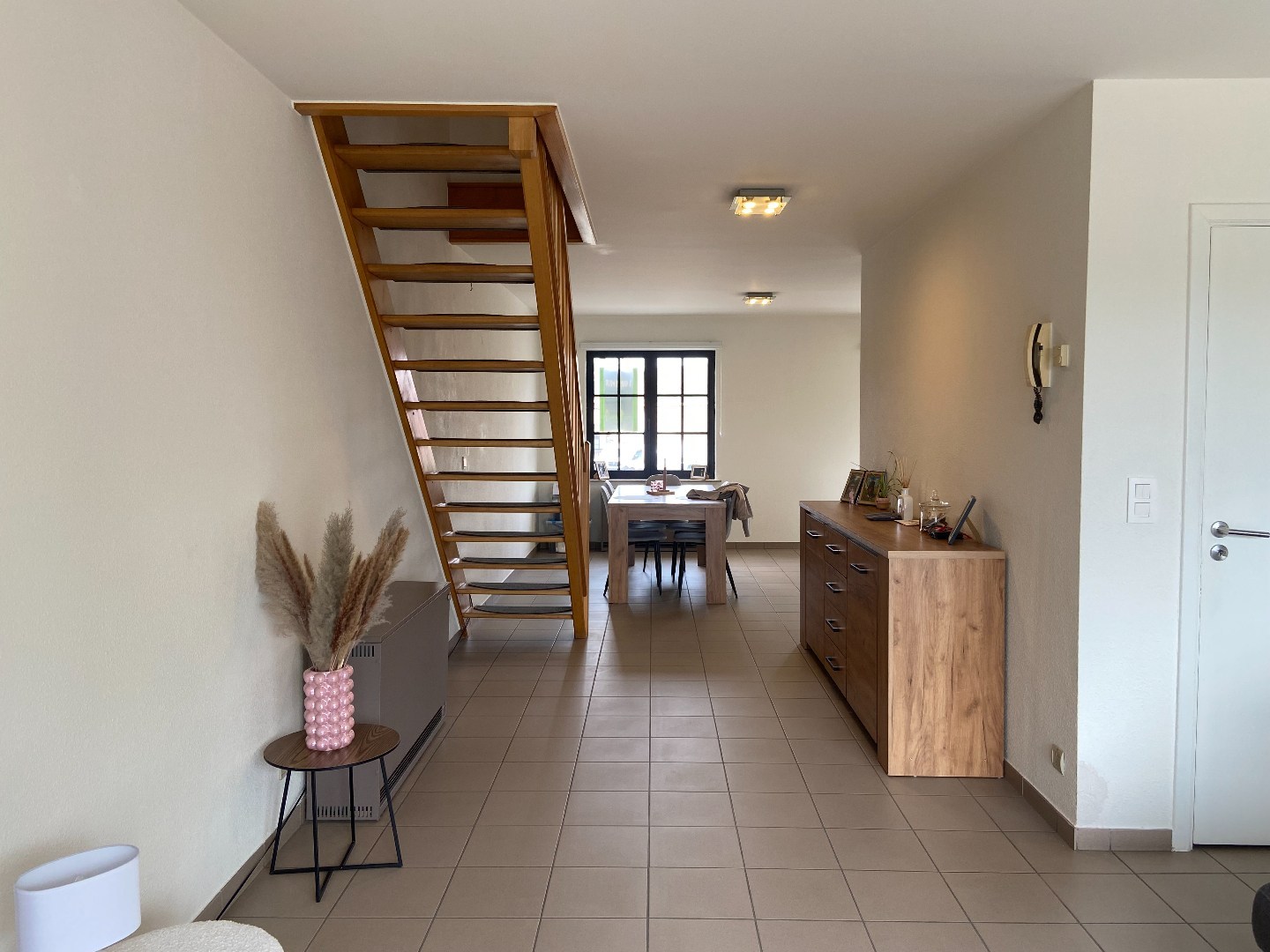 Stijlvolle opbrengsteigendom bestaande uit 6 appartementen en 6 garages (alles verhuurd)! 