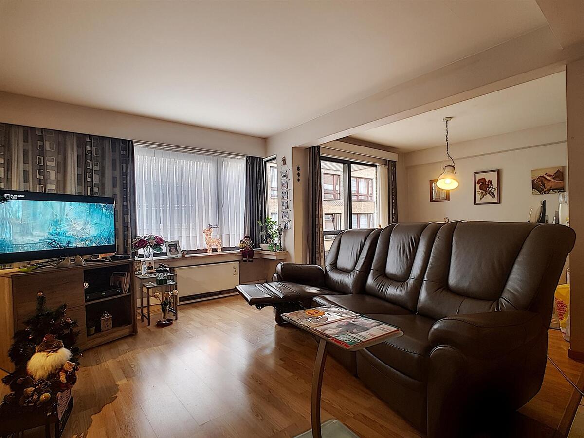 Leuk, instapklaar appartement nabij het Heldenplein - Heist 