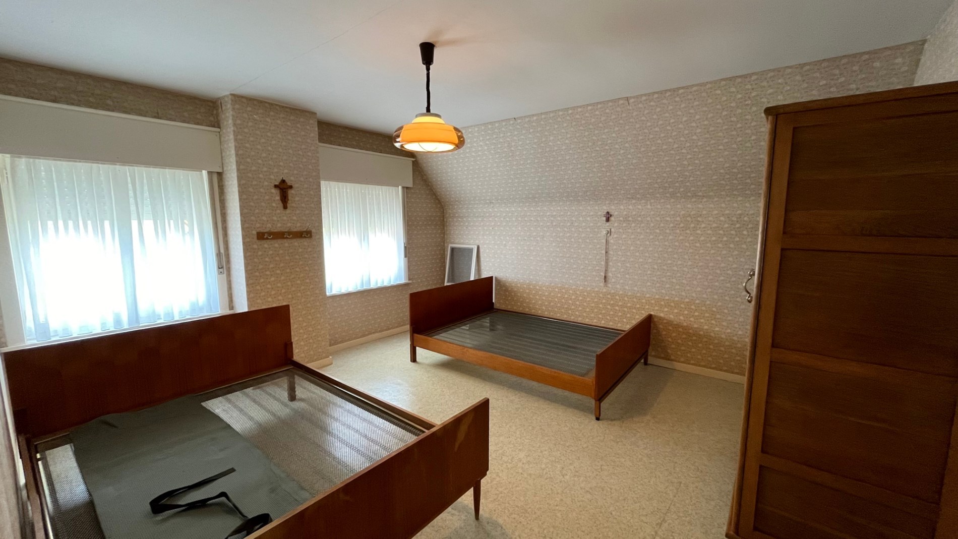 Ruime woning met een grote tuin 