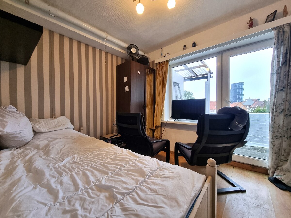 Goed gelegen, lichtrijk en ruim appartement in een kleinschalige residentie te Heist 