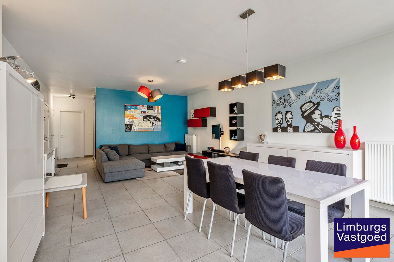 Gelijkvloers appartement (105m²), 2 slpk, tuin/terras, autostaanplaats + kelderberging 