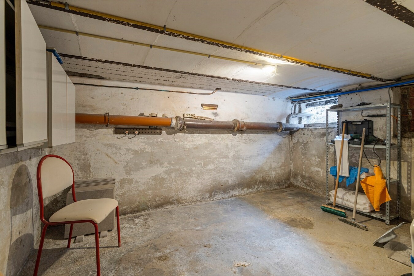 Instapklare burgerwoning met prachtige tuin - 4 slpks 