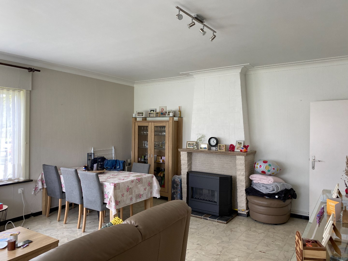 Ruime halfopen woning met tuin en garage op zeer rustige ligging! 