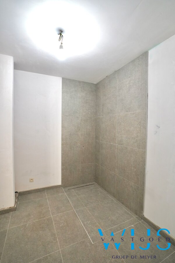 Nieuwbouw gelijkvloers appartement in hartje Ertvelde ! 