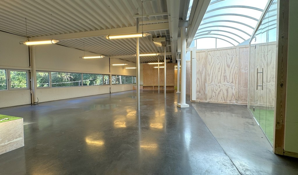 Kantoren te huur aan Kortrijksestw in Sint-Denijs-Westrem 