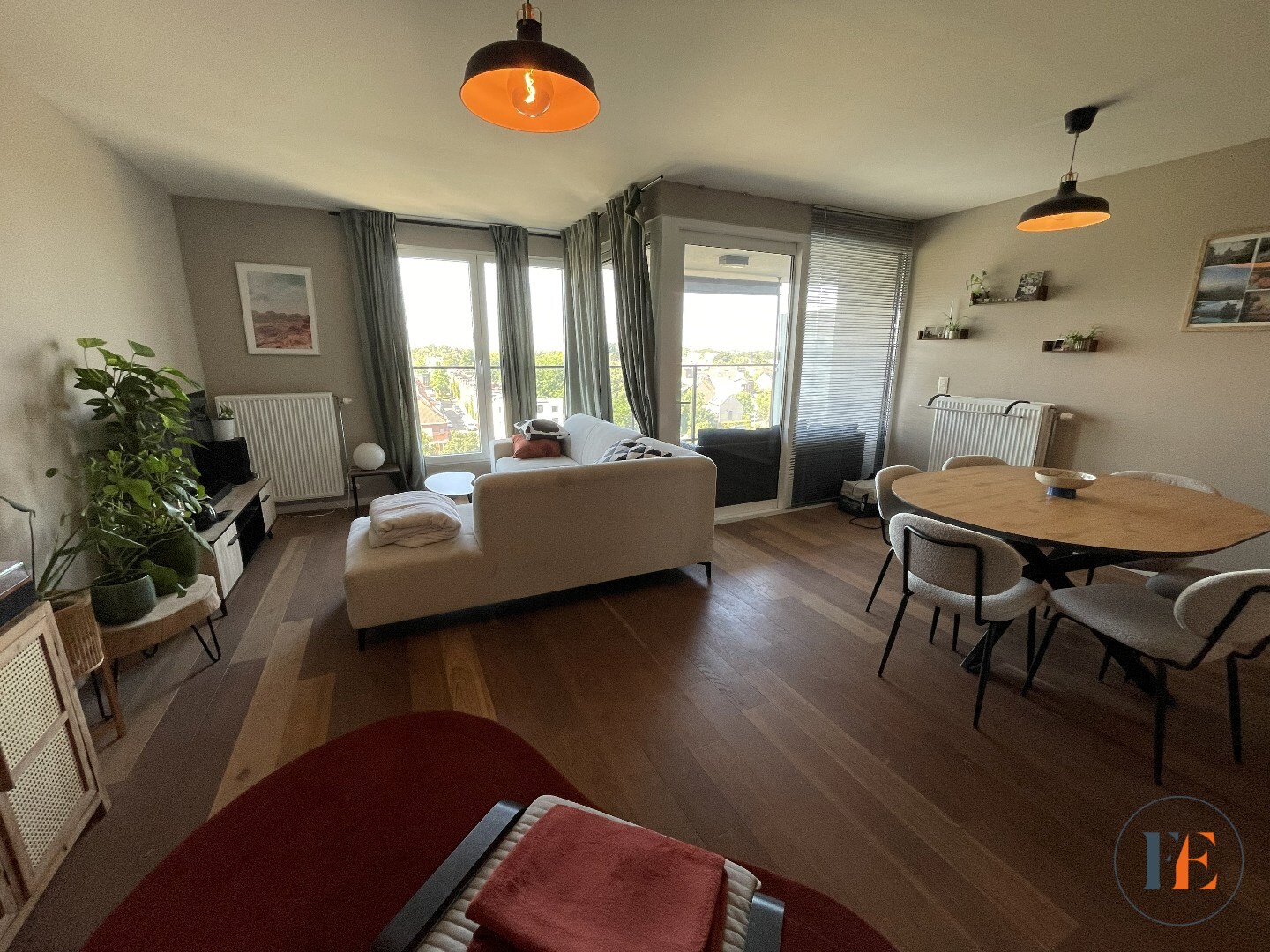 Appartement  2slpk, met garage, terras en zicht op het water. 