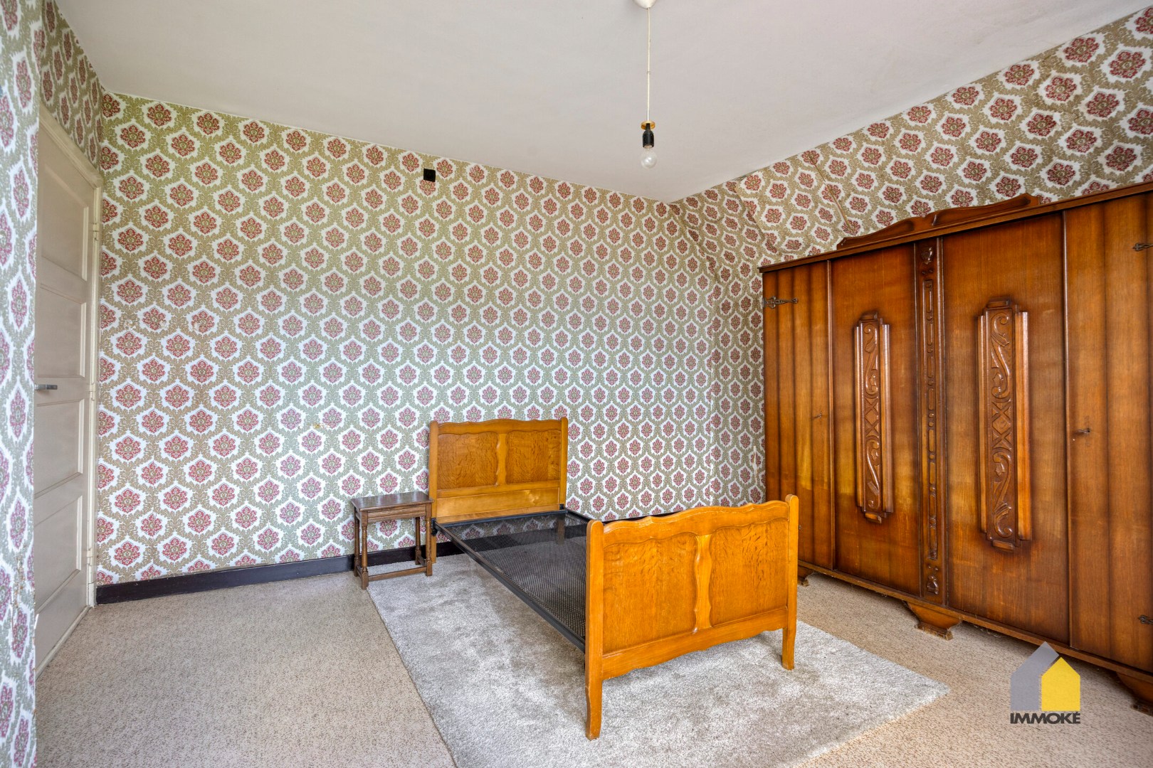 Te renoveren woning met 3 slpks op een perceel van 6 a 44 ca. 