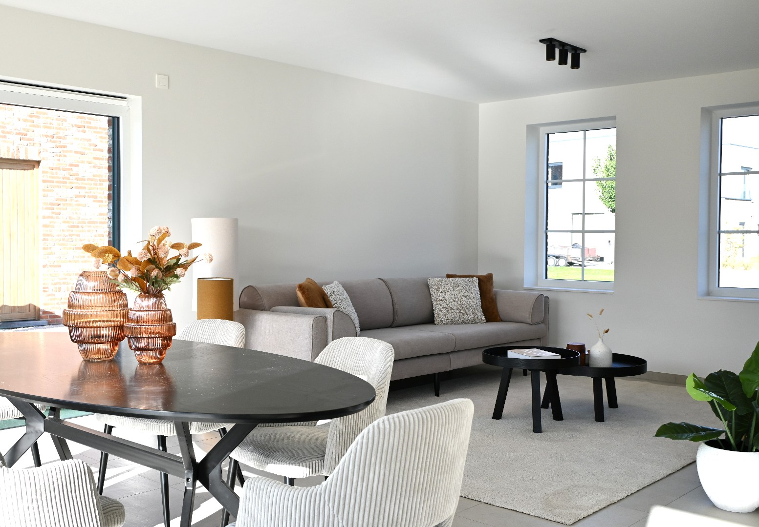 Instapklare nieuwbouwwoning met 3 slaapkamers en tuin op 681 m² 