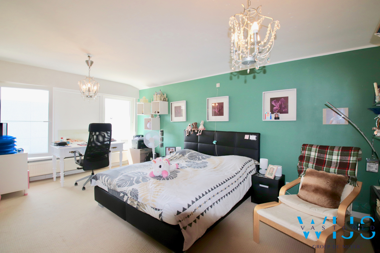 Prachtige alleenstaande woning op een aangenaam perceel van 1060m² in Doornzele ! 