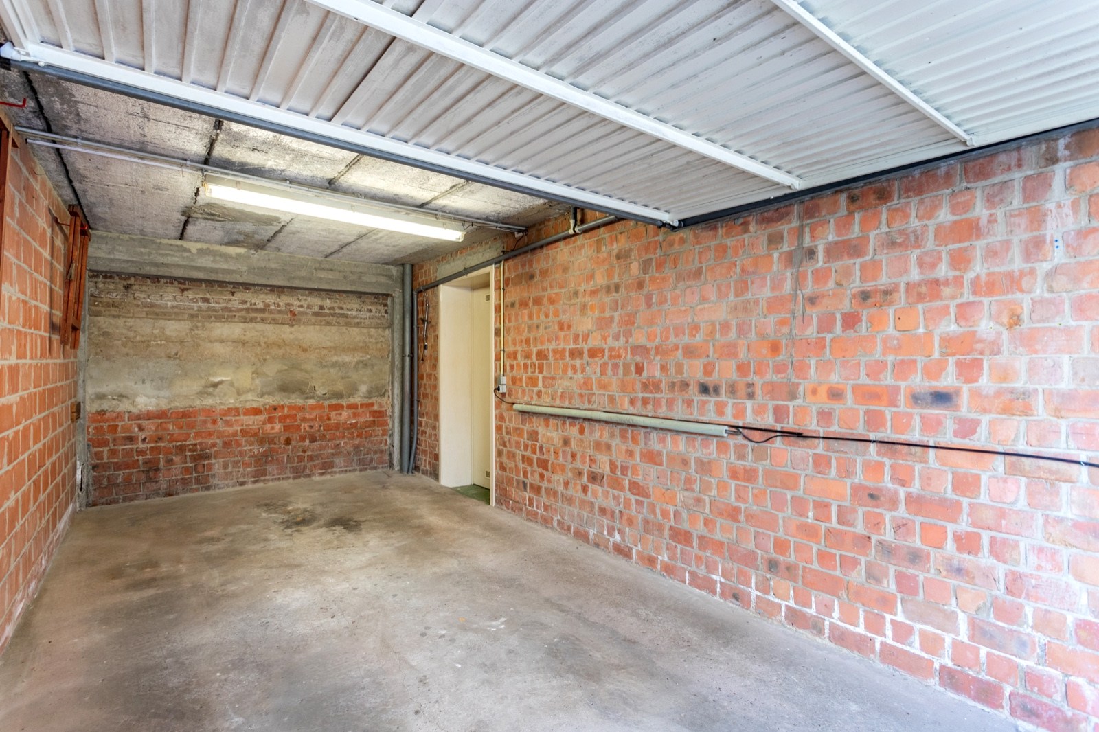 2 slpk app. met terras en garage 