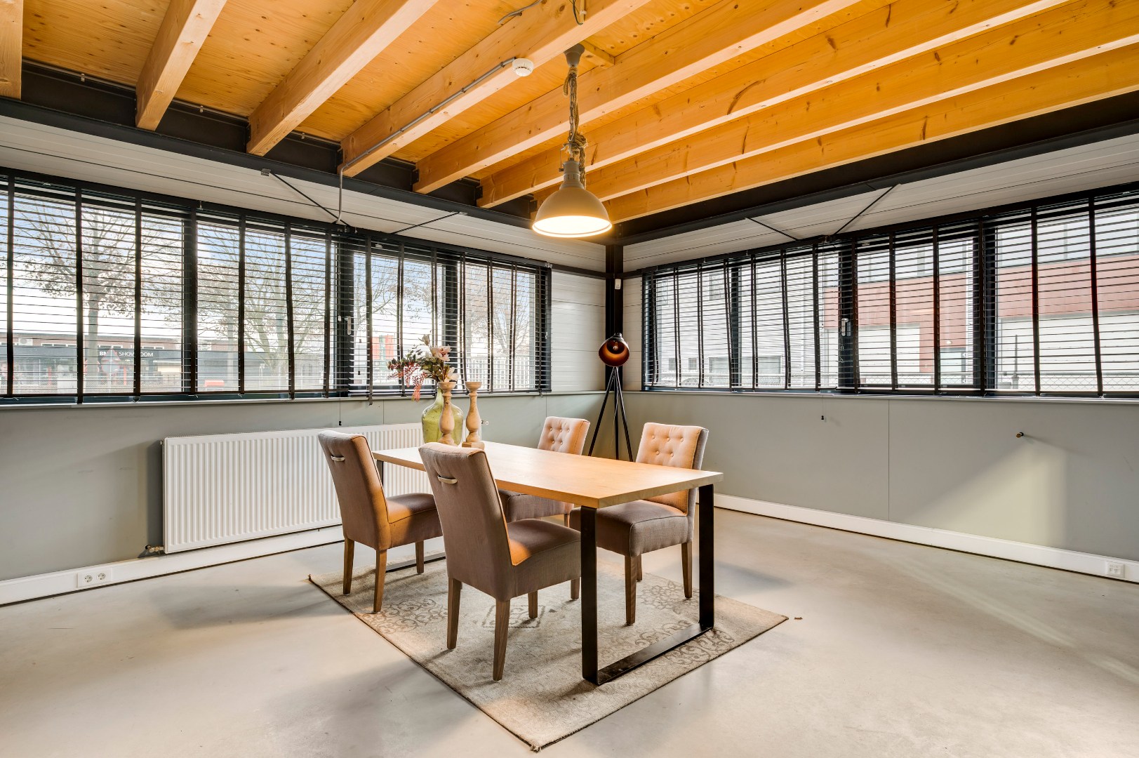 Hangar (Loods) te huur in Weert