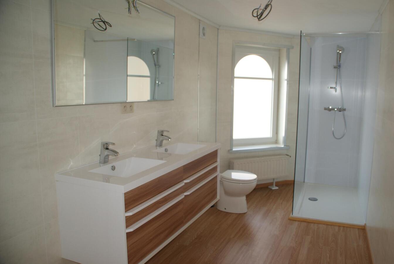 Gezellig en heel ruim appartement met 2 slaapkamers. 