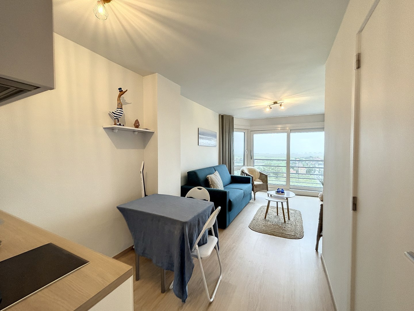VERNIEUWDE STUDIO MET PANORAMISCH ZICHT 